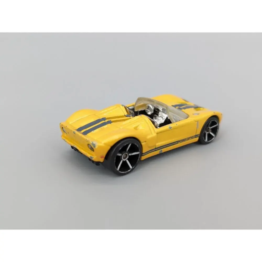 Mattel Hot Wheels Ford GTX-1 Yellow 2007 First Editions 1:64 Car